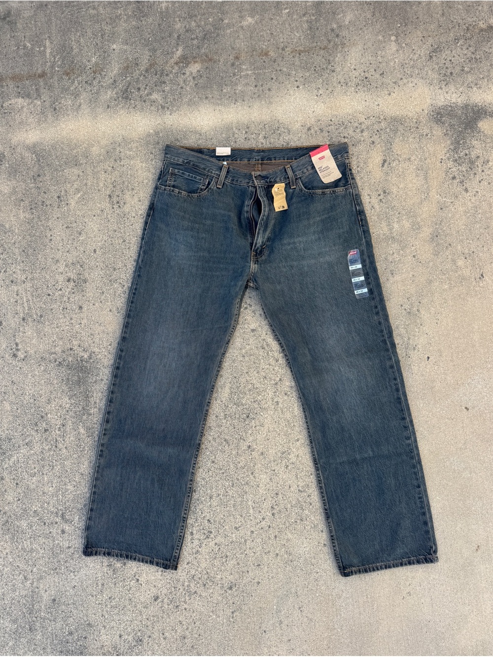 Levi’s Men's 555 Relaxed Straight - Size 38x32 BNWT